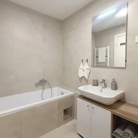 דירה New Alux Cozy + Garage *